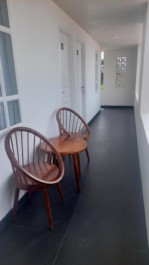 Hotel Wisma Mangurna Dolok Sanggul エクステリア 写真
